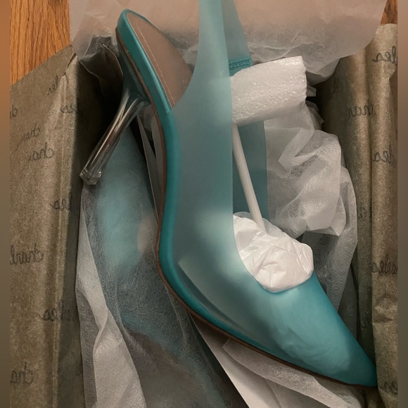 Charles David Impower vinyl Pump - Picture 9 of 10